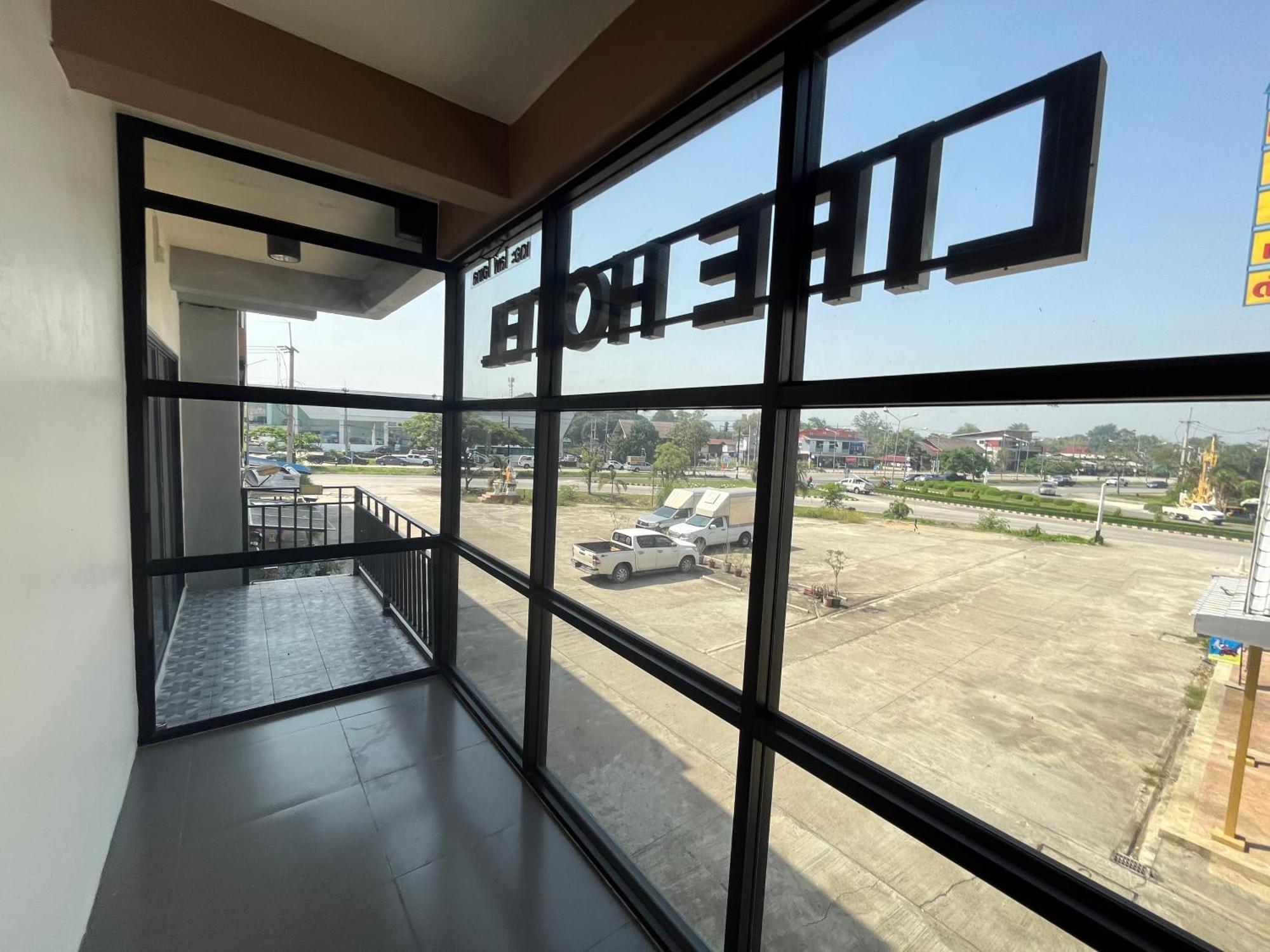 Life Hotel Rong Khun Ban Mai  Εξωτερικό φωτογραφία